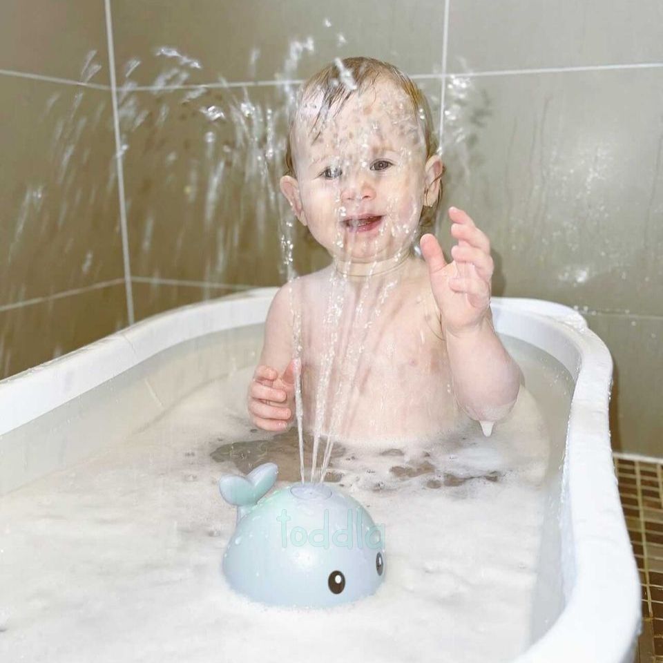 Tumble & Twig Whale Bath Toy