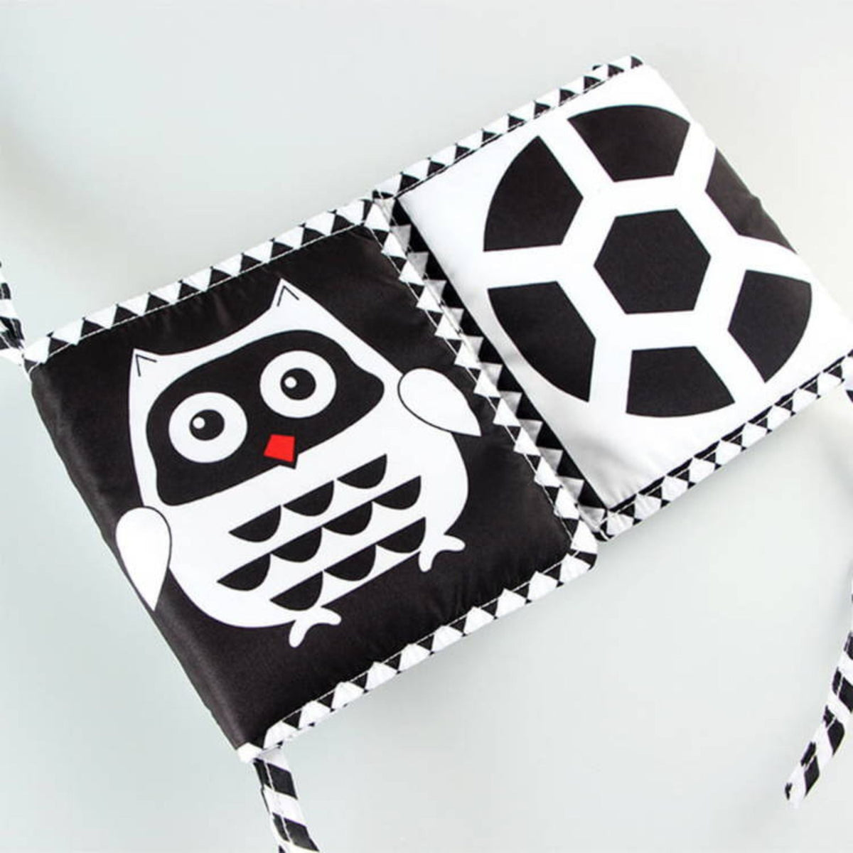 Montessori Newborn Contrast Book